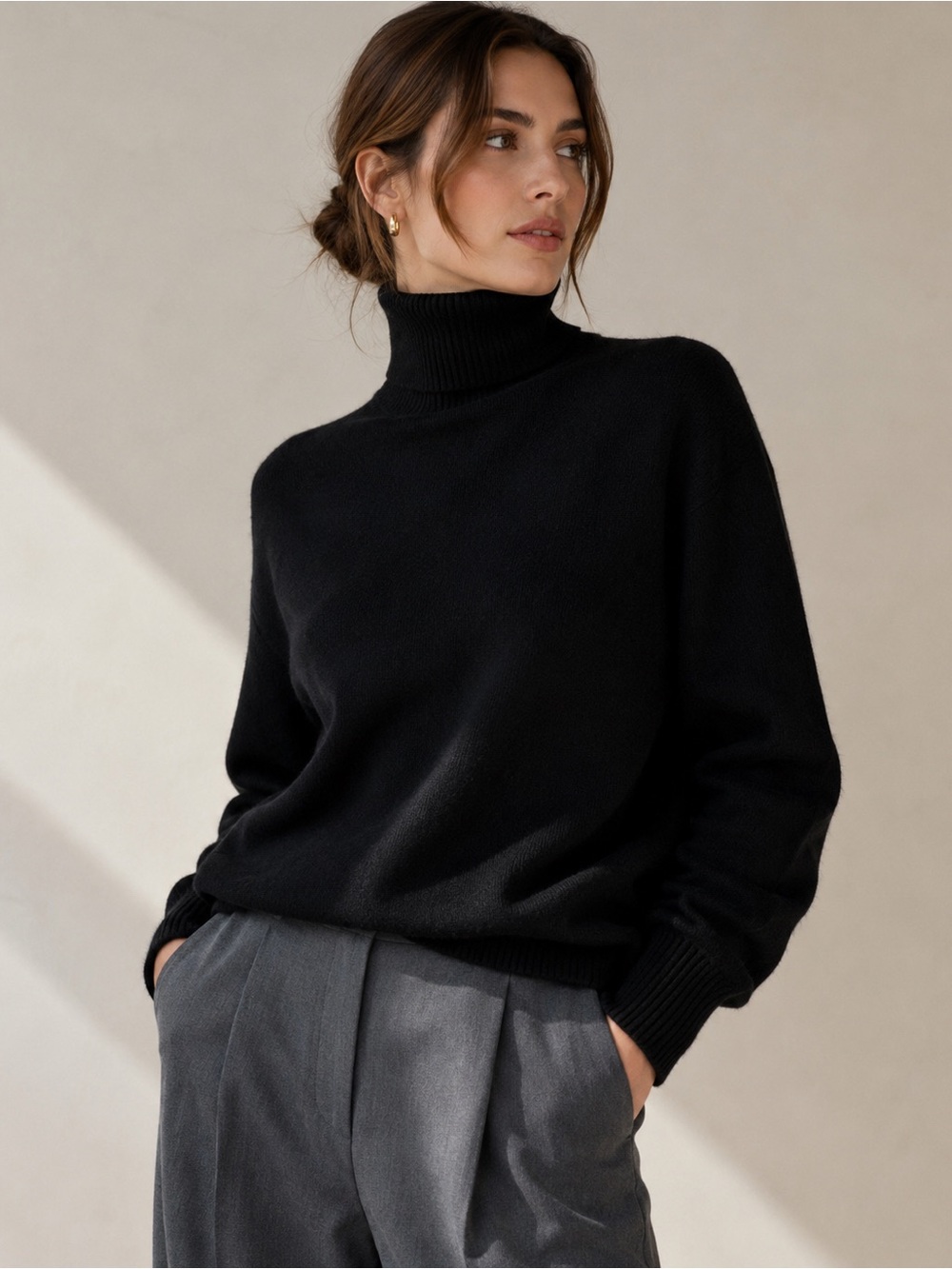 Quince 100% Mongolian Cashmere Black Turtleneck Sweater Size M